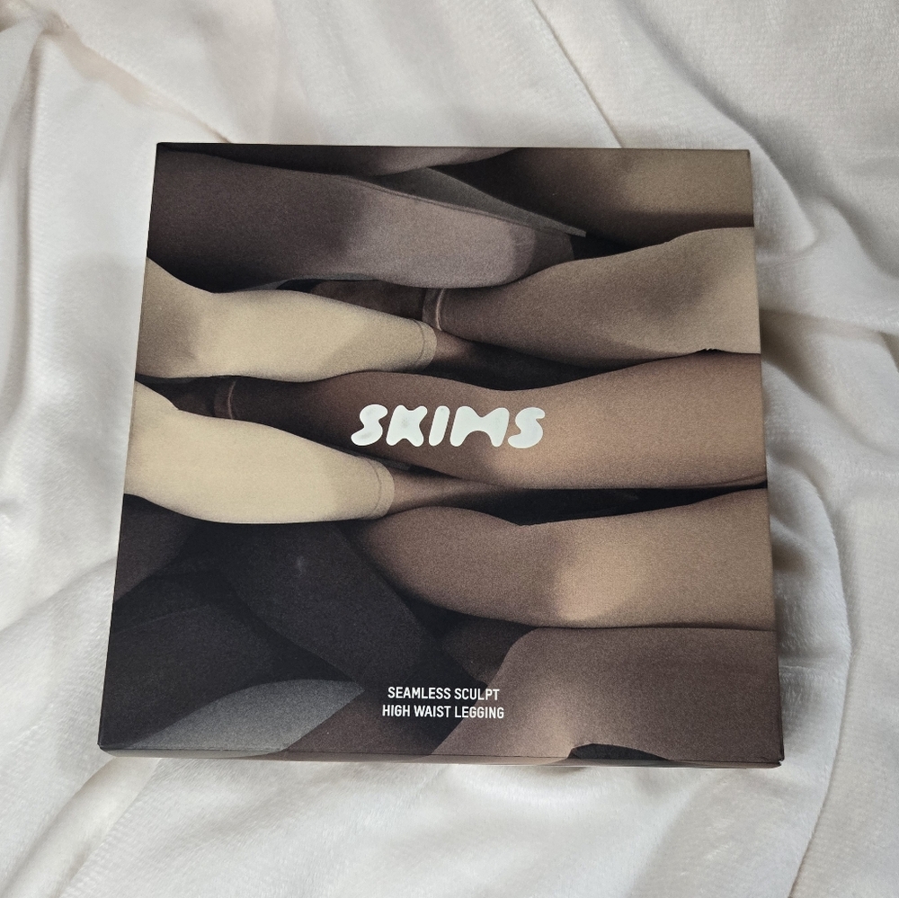 SKIMS Seamless Sculpt High Waist Leggings Small BNIB - Picture 2 of 10